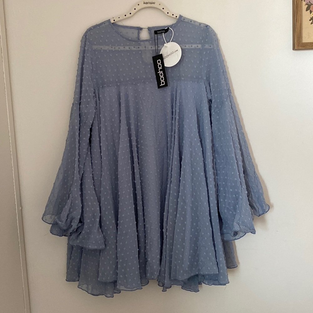 BOOHOO flowy sky blue dress with wide sleeves & cheer details.